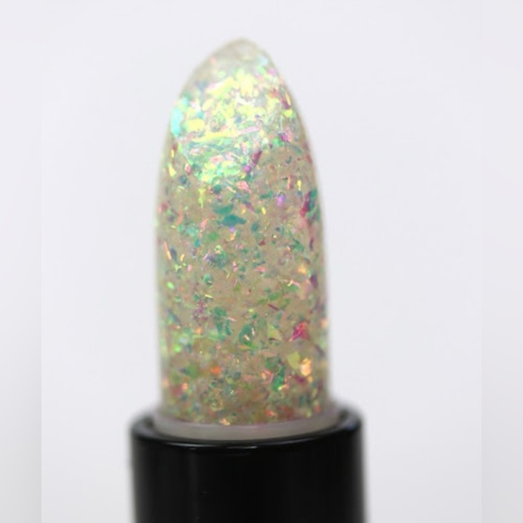 2/$20💕Color Changing Lipstick✨ - Picture 6 of 8